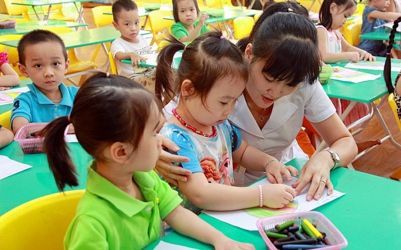 Quốc hội thông qua nghị quyết miễn, hỗ trợ học phí cho học sinh từ năm học 2025-2026