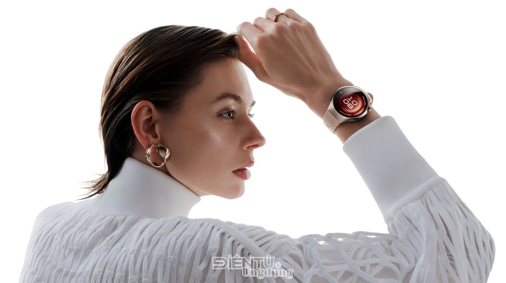 HUAWEI WATCH 5 mở ra kỷ nguyên mới với công nghệ đa cảm biến X-TAP HUAWEI WATCH 5 mở ra kỷ nguyên mới với công nghệ đa cảm biến X-TAP