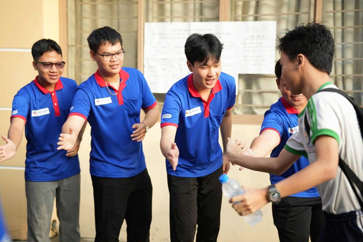 tiep-suc-mua-thi tiep-suc-mua-thi