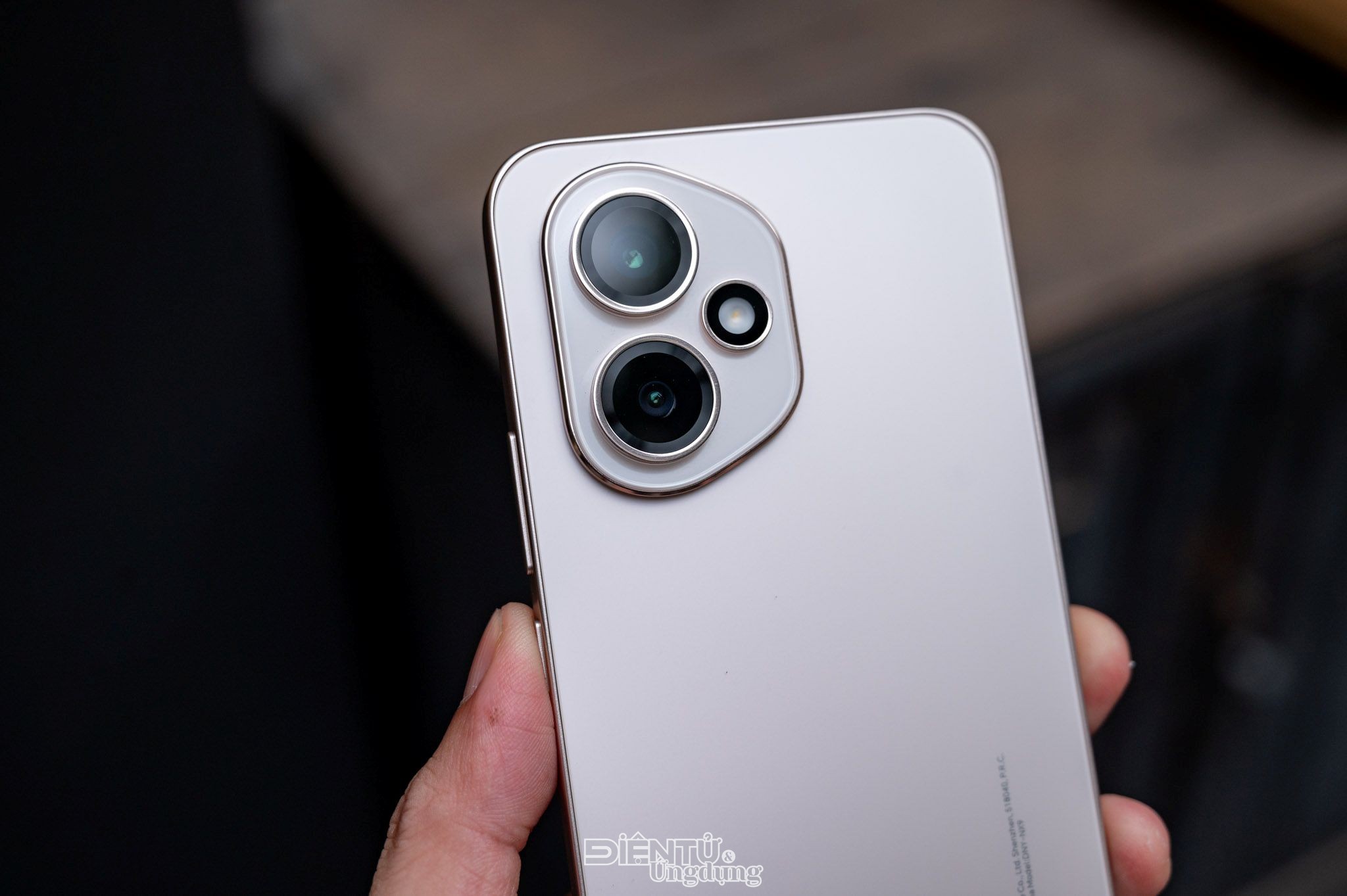 HONOR 400: camera xịn, ngập tràn AI cùng thiết kế hài hoà, thanh lịch