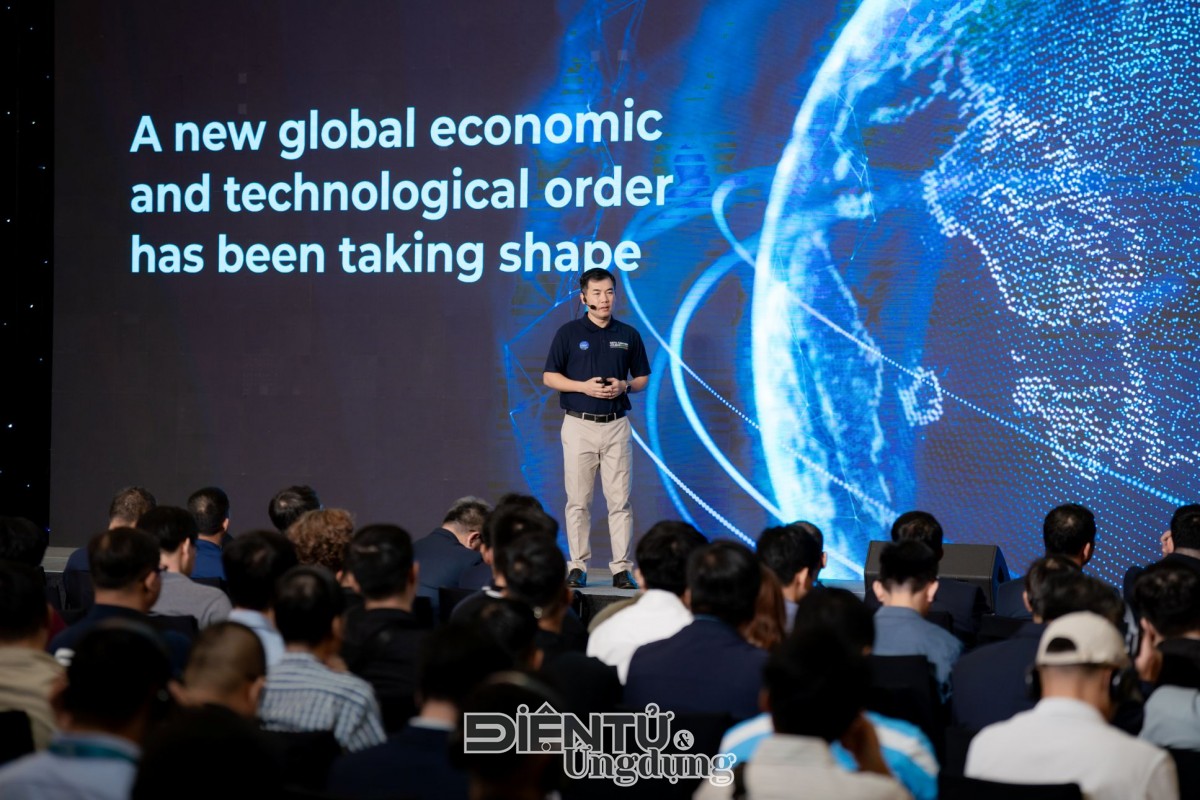 DCCI Summit 2025 Tp HCM ưu tiên hạ tầng số cho tăng trưởng xanh