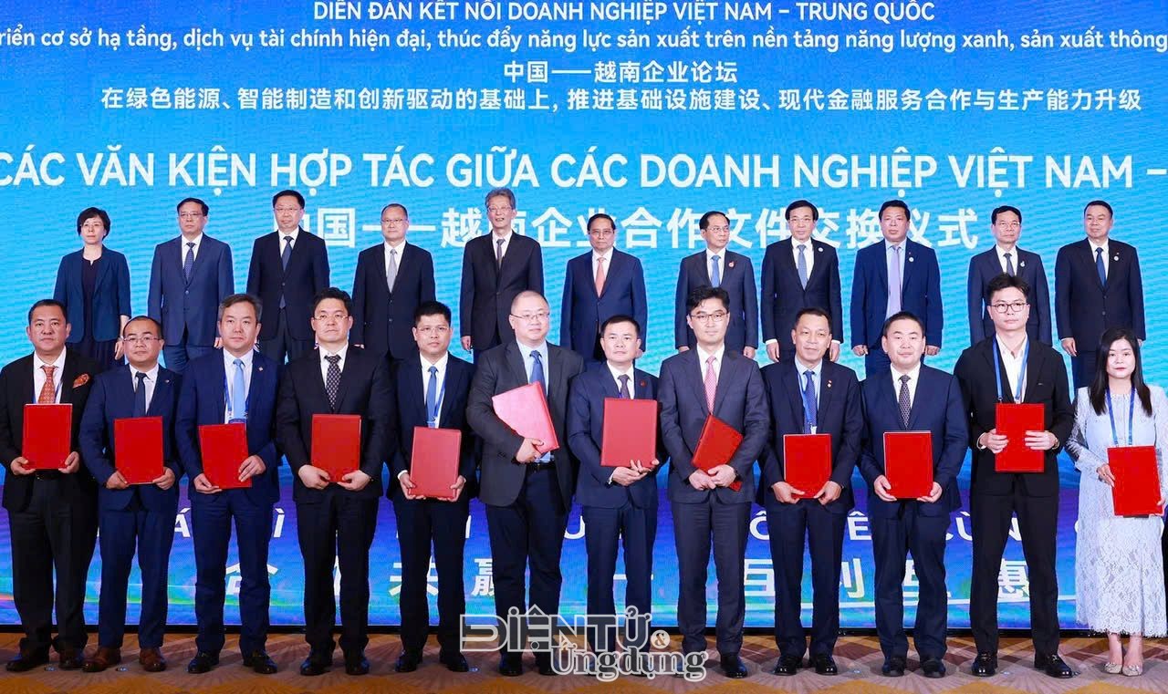 Huawei và EVN chung tay phát triển hạ tầng năng lượng bền vững Huawei và EVN chung tay phát triển hạ tầng năng lượng bền vững