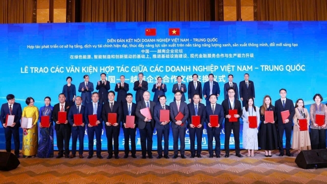 Huawei và EVN chung tay phát triển hạ tầng năng lượng bền vững