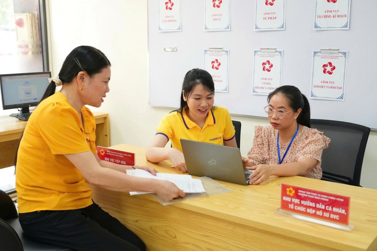 MobiFone triển khai hệ thống thủ tục hành chính chính quyền 2 cấp