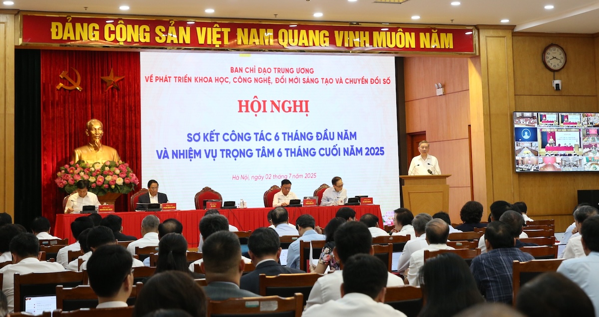 Tổng Bí thư Tô Lâm: Chuyển đổi số là cầu nối sống còn giữa tỉnh và xã trong mô hình mới - Ảnh 3.