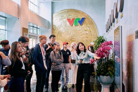 Truyền thông thời AI: Không chỉ biết dùng công cụ, phải làm chủ chiến lược Truyền thông thời AI: Không chỉ biết dùng công cụ, phải làm chủ chiến lược