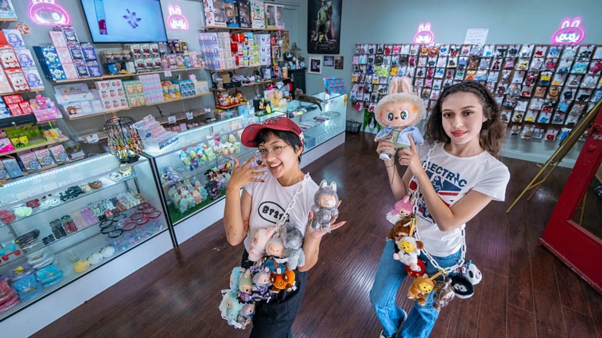 Mô hình bán hàng hộp mù: Khi Búp bê Labubu thành biểu tượng mới của kinh tế Dopamine Trung Quốc