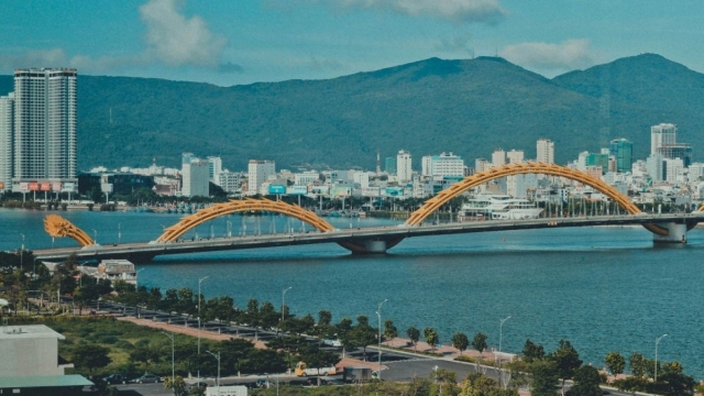 6 tháng đầu năm Việt Nam thu hút gần 11 triệu du khách quốc tế