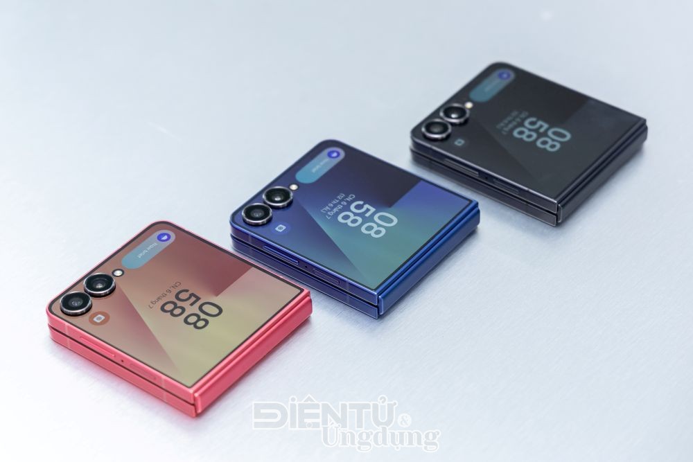 Trên tay nhanh Samsung Galaxy Z Flip7 vừa ra mắt toàn cầu