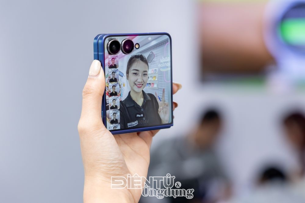 Trên tay nhanh Samsung Galaxy Z Flip7 vừa ra mắt toàn cầu
