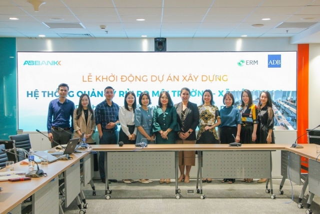 Khởi động chương trình 