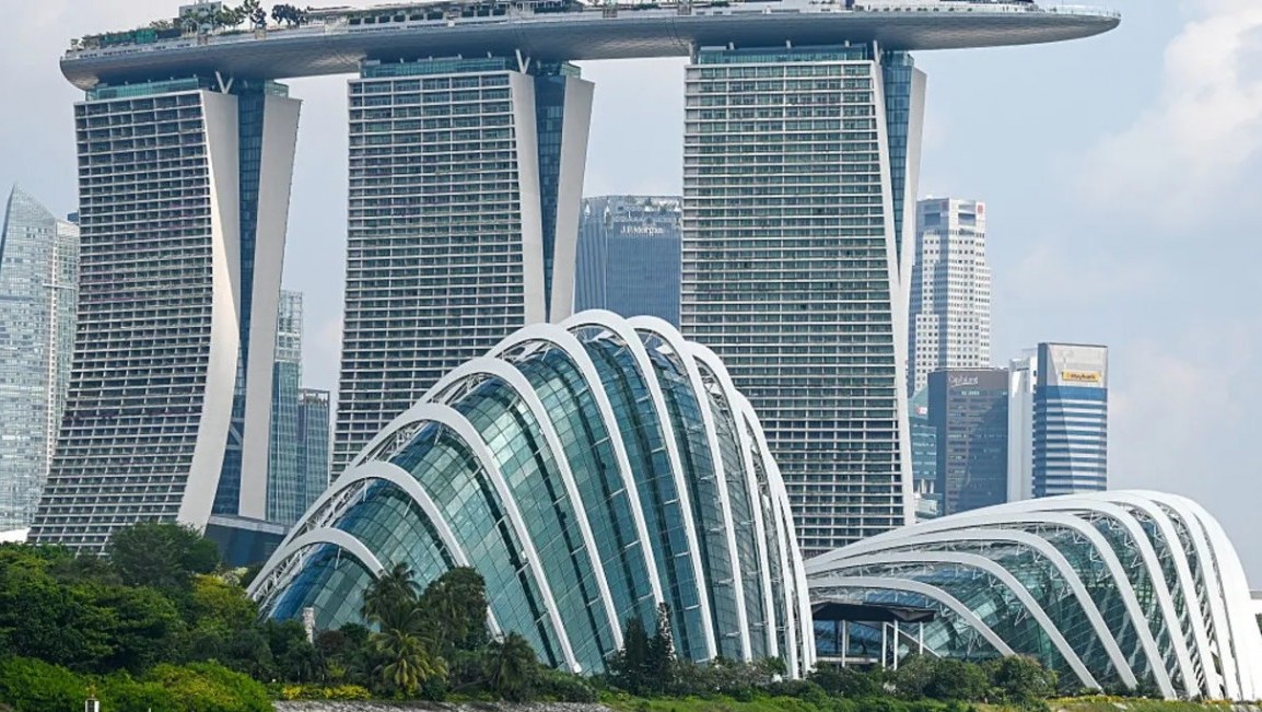 Singapore tăng trưởng vượt dự báo trong quý II nhưng vẫn lo ngại về chính sách thuế của Mỹ