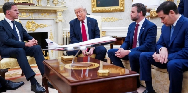 Trump đe dọa áp thuế 100% với Nga nếu không có hòa bình trước tháng 9