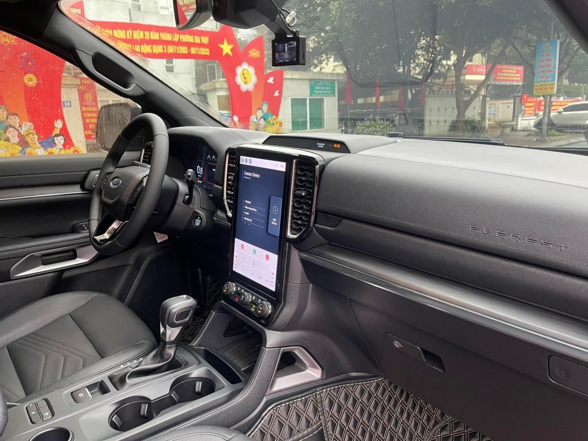 Hyundai Palisade Exclusive và Ford Everest Titanium 2025: Chọn xe nào?