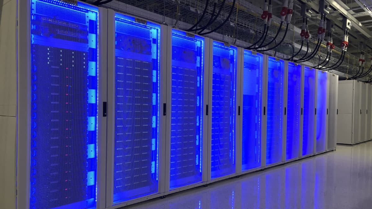 Siêu máy tính AI Nexus của Mỹ sẽ tính toán nhanh hơn 8 tỷ người cộng lại