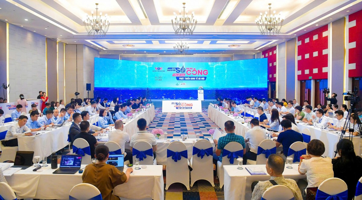 Chuyển đổi số khu vực công - lợi ích lâu dài