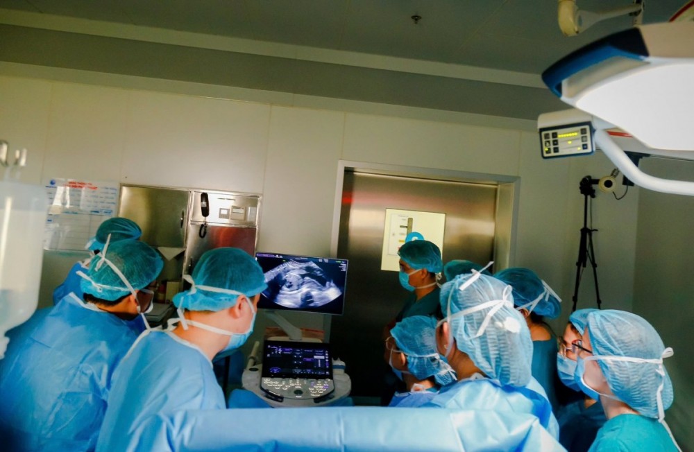 Ca can thiệp thông tim xuyên bào thai cho sản phụ người Singapore - Ảnh: Bệnh viện Từ Dũ cung cấp