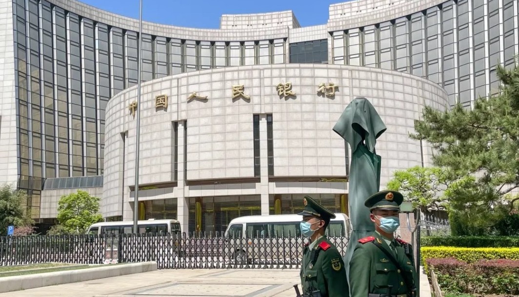 Trung Quốc giữ nguyên lãi suất cơ bản giữa bối cảnh tâm lý tiêu dùng yếu kém