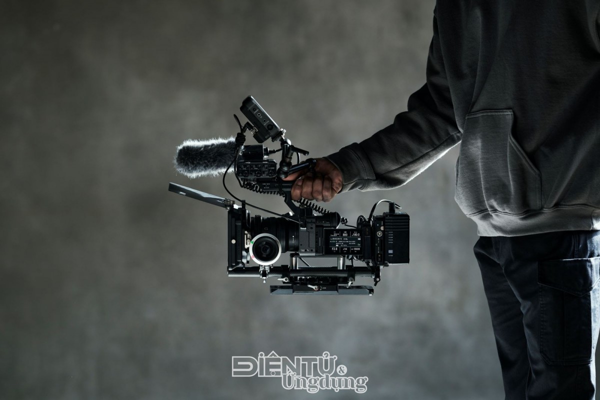 Sony Cinema Line FX2: máy quay nhỏ gọn và mạnh mẽ