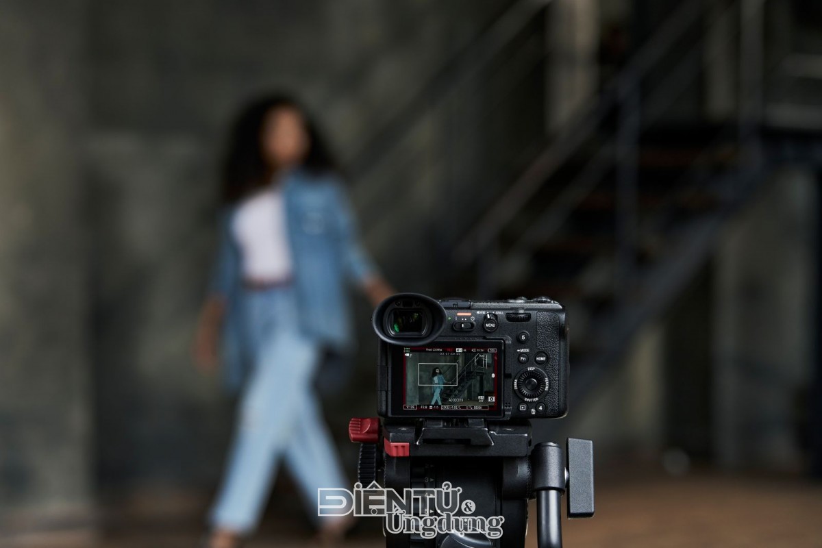 Sony Cinema Line FX2: máy quay nhỏ gọn và mạnh mẽ