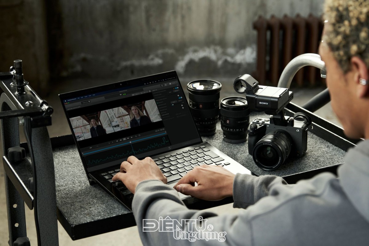 Sony Cinema Line FX2: máy quay nhỏ gọn và mạnh mẽ
