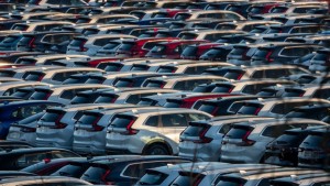 Cổ phiếu ô tô Nhật Bản tăng vọt sau thỏa thuận thuế quan với Mỹ: Toyota tăng hơn 15%