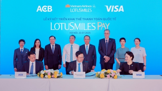 Vietnam Airlines cùng ACB và Visa ra mắt thẻ hội viên tích hợp thanh toán Lotusmiles Pay