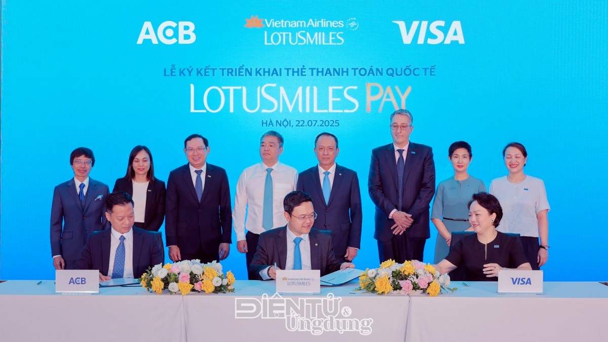 Vietnam Airlines cùng ACB và Visa ra mắt thẻ hội viên tích hợp thanh toán Lotusmiles Pay