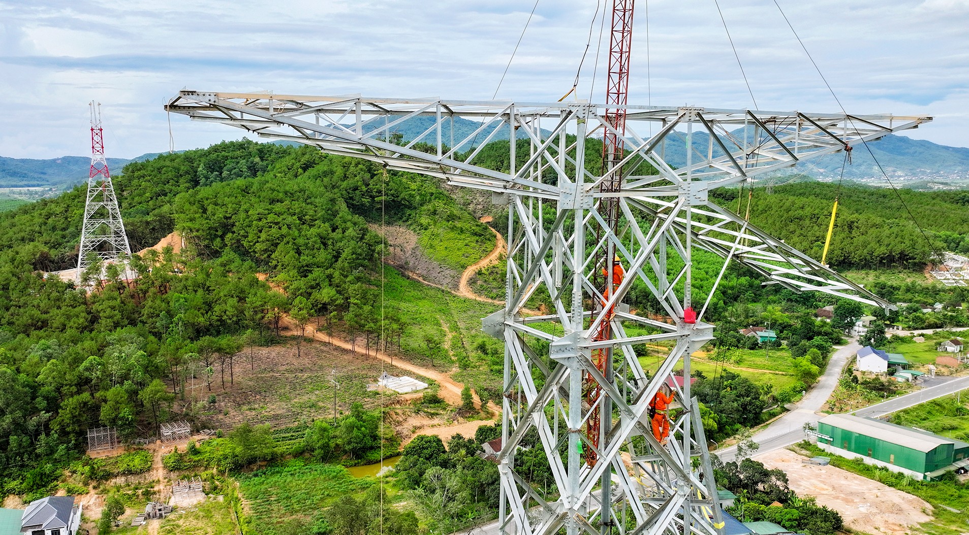 Việt Nam bảo đảm vững chắc an ninh năng lượng quốc gia Việt Nam bảo đảm vững chắc an ninh năng lượng quốc gia