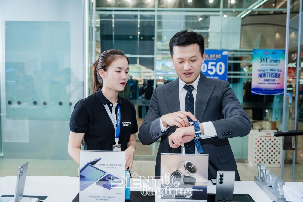 SamCenter trả hơn 500 máy cho khách đặt mua sớm SamCenter trả hơn 500 máy cho khách đặt mua sớm