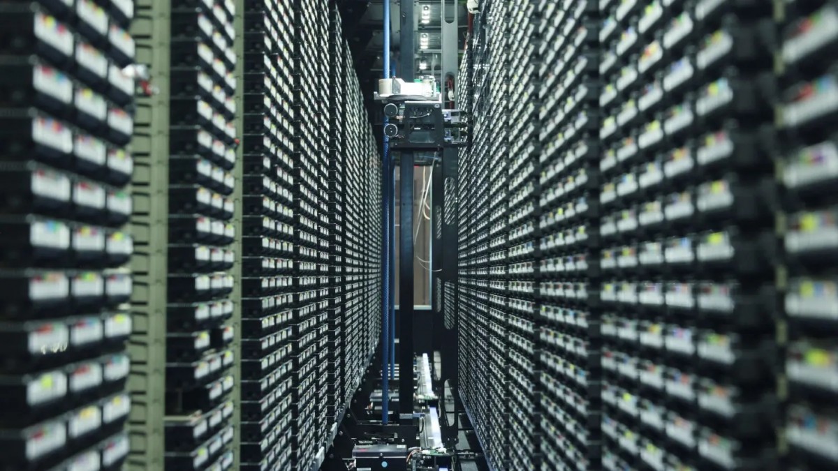 Châu Âu chi hàng tỷ Euro xây dựng các nhà máy AI Gigafactory để theo kịp cuộc đua trí tuệ nhân tạo