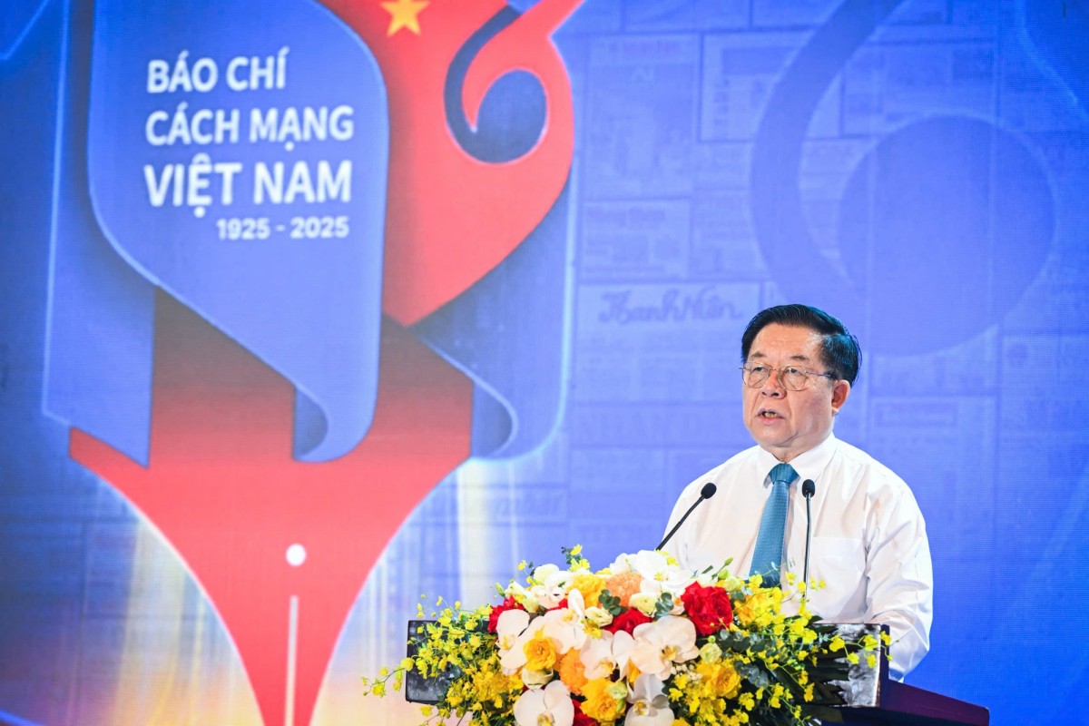 Báo chí Việt Nam một thế kỷ: Từ báo Thanh niên đến kỷ nguyên số Báo chí Việt Nam một thế kỷ: Từ báo Thanh niên đến kỷ nguyên số