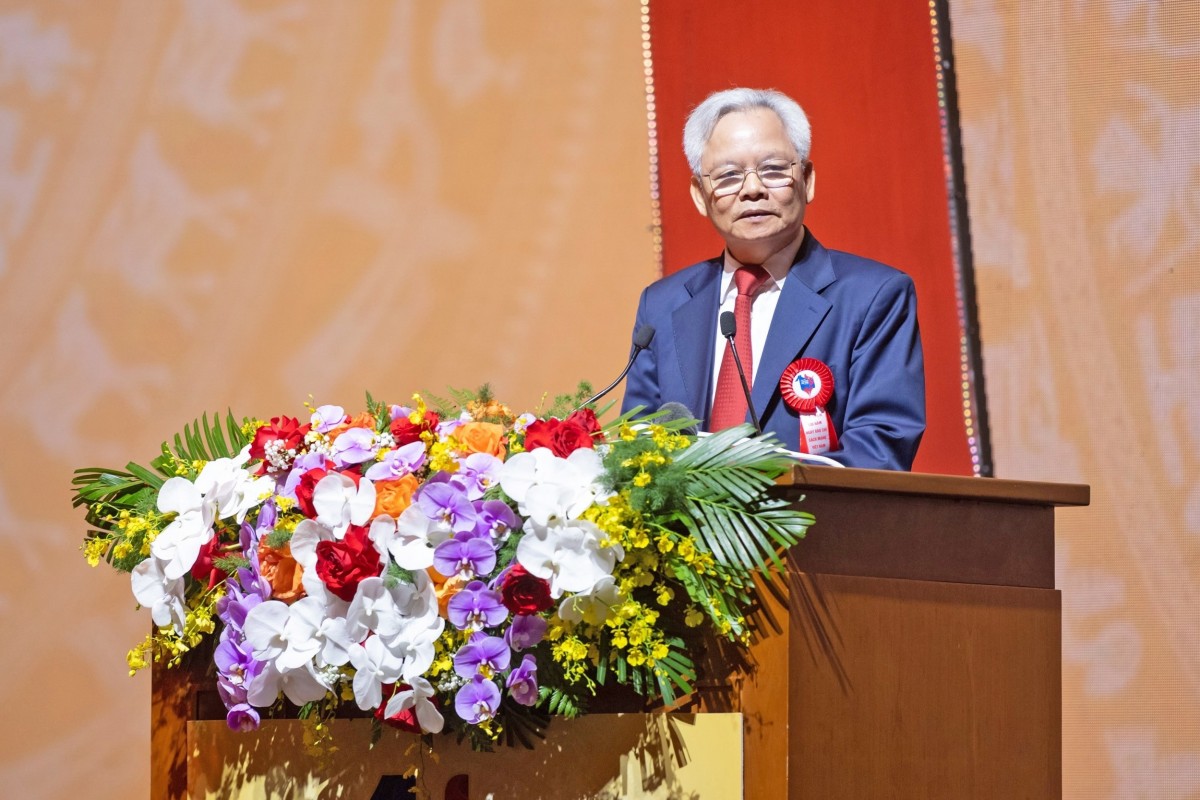 Báo chí Việt Nam một thế kỷ: Từ báo Thanh niên đến kỷ nguyên số Báo chí Việt Nam một thế kỷ: Từ báo Thanh niên đến kỷ nguyên số