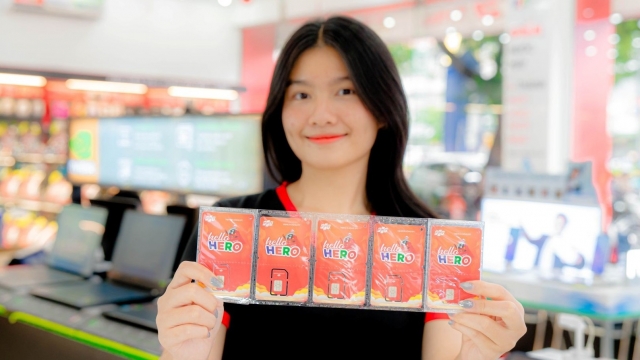 FPT Shop ra chính sách mới cho khách mua điện thoại chính hãng