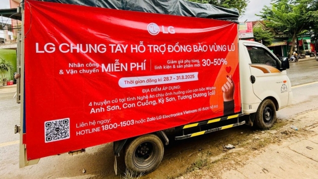 LG hỗ trợ người dân vùng lũ Nghệ An, Điện Biên sửa chữa thiết bị điện tử