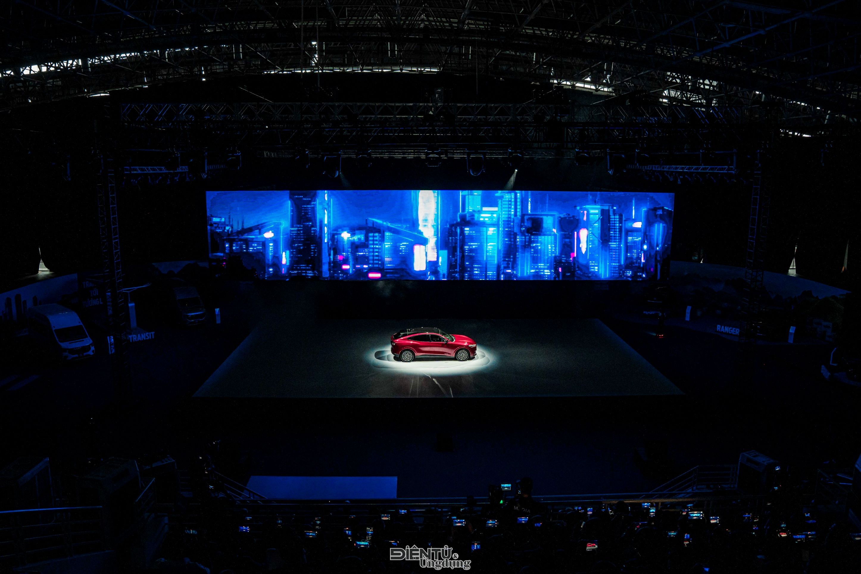 Ford Việt Nam tưng bừng kỷ niệm 30 năm đồng hành cùng người tiêu dùng Việt