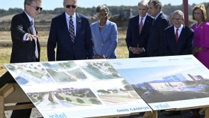 Intel có thể phải trao cổ phần cho chính phủ Mỹ để lấy nguồn vốn từ đạo luật Chips