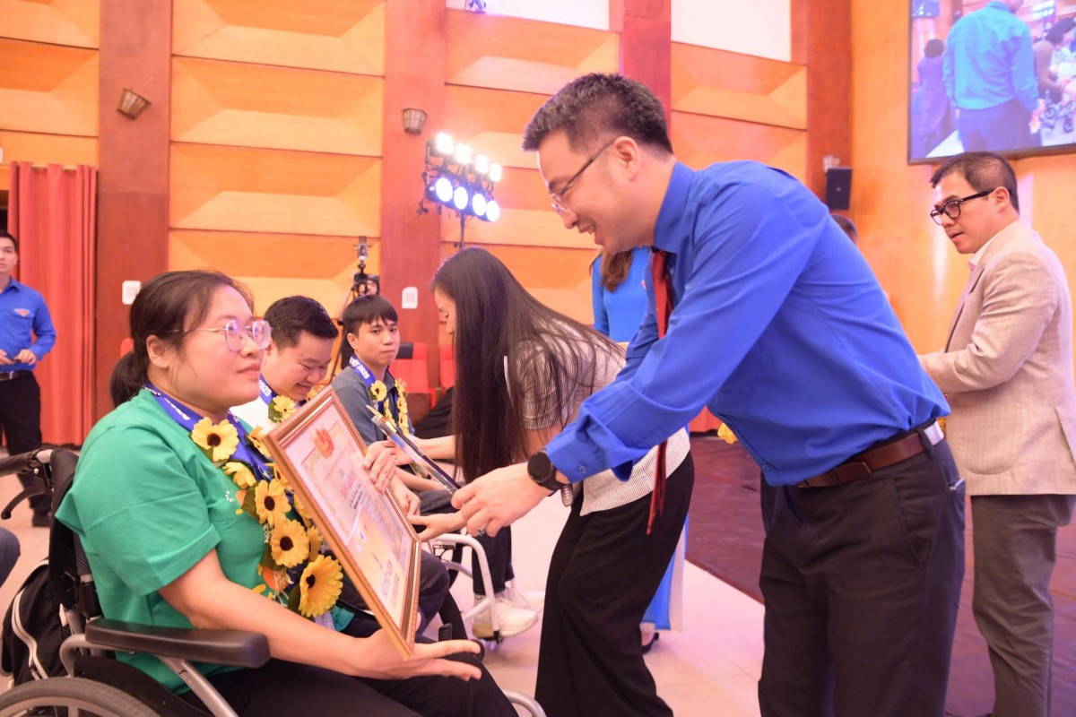 “Tỏa sáng Nghị lực Việt” 2025: Vinh danh 25 gương thanh niên khuyết tật tiêu biểu