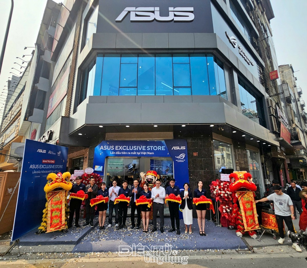 ASUS mở rộng mạng lưới cửa hàng trải nghiệm, thách thức thương mại điện tử