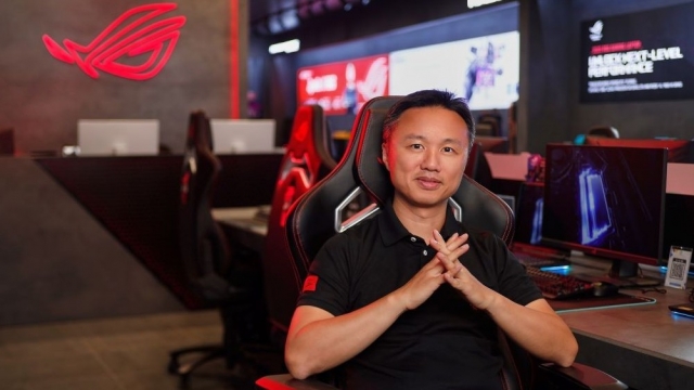 ASUS cam kết đồng hành cùng chiến lược phát triển công nghệ Việt Nam