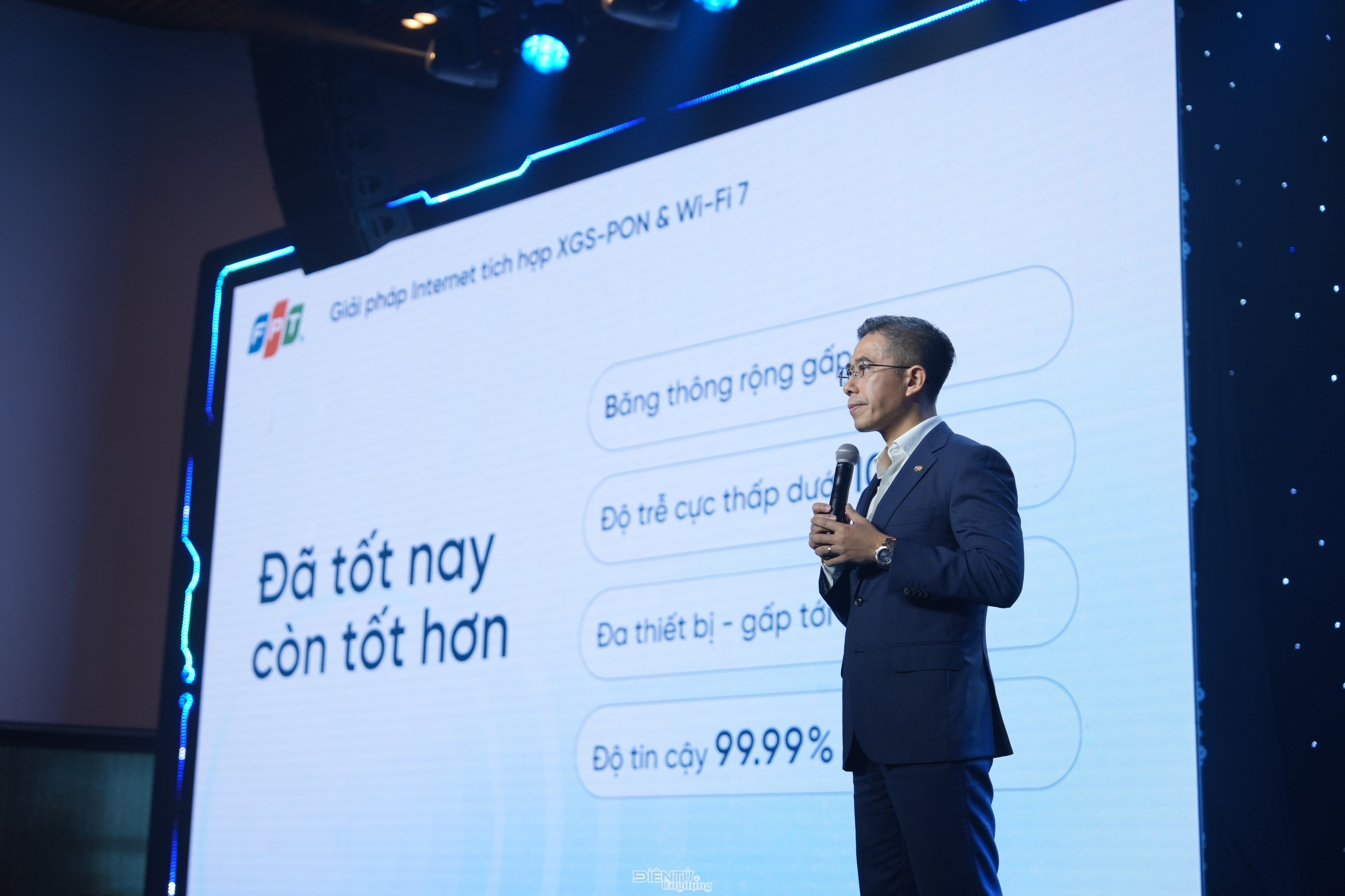 FPT tiên phong đưa Internet 10Gbps đến tay người dùng Việt FPT tiên phong đưa Internet 10Gbps đến tay người dùng Việt