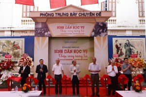 Khai mạc trưng bày chuyên đề 