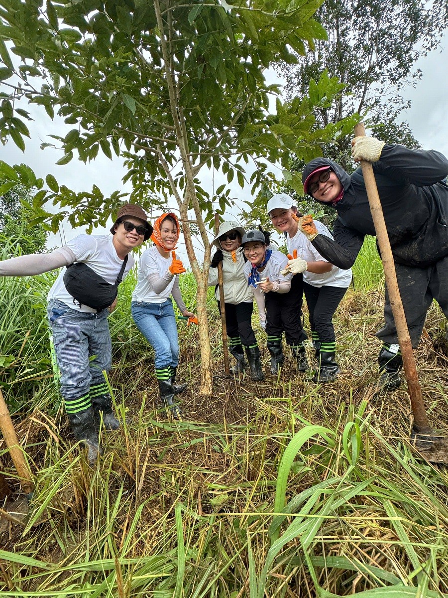 L’Oréal kỷ niệm 16 năm Citizen Day: Gắn kết cộng đồng, lan tỏa giá trị bền vững L’Oréal kỷ niệm 16 năm Citizen Day: Gắn kết cộng đồng, lan tỏa giá trị bền vững