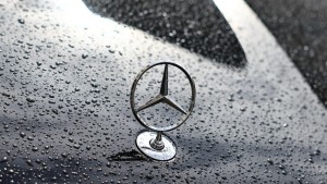 Các hãng ô tô lớn đối mặt với sự thật phũ phàng trong thời đại ‘đa khủng hoảng’