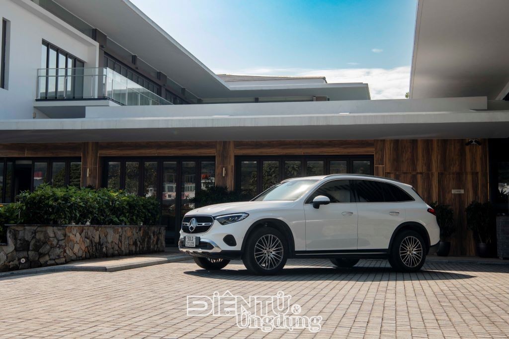 Mercedes-Benz Việt Nam tặng 60 triệu đồng khi mua xe điện tháng 9