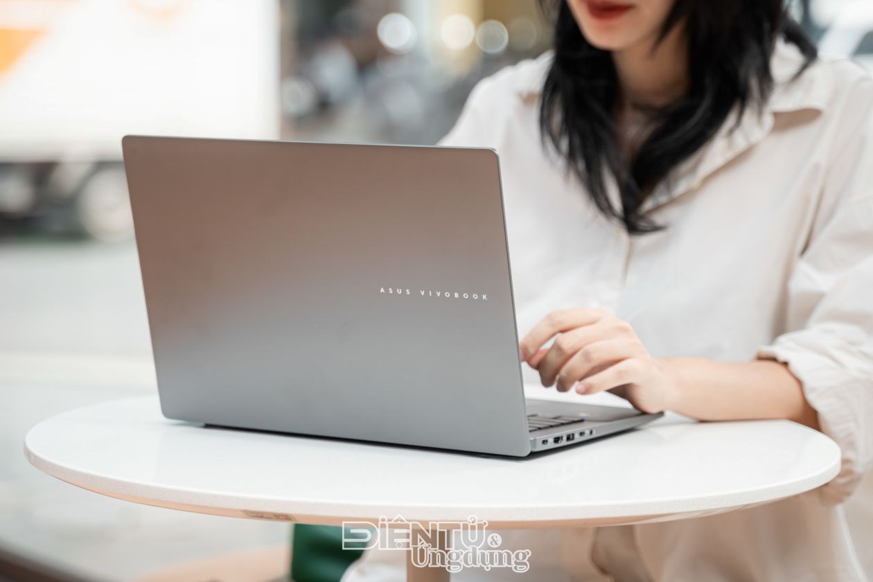 ASUS tung ra 4 mẫu laptop Vivobook trước thềm năm học mới