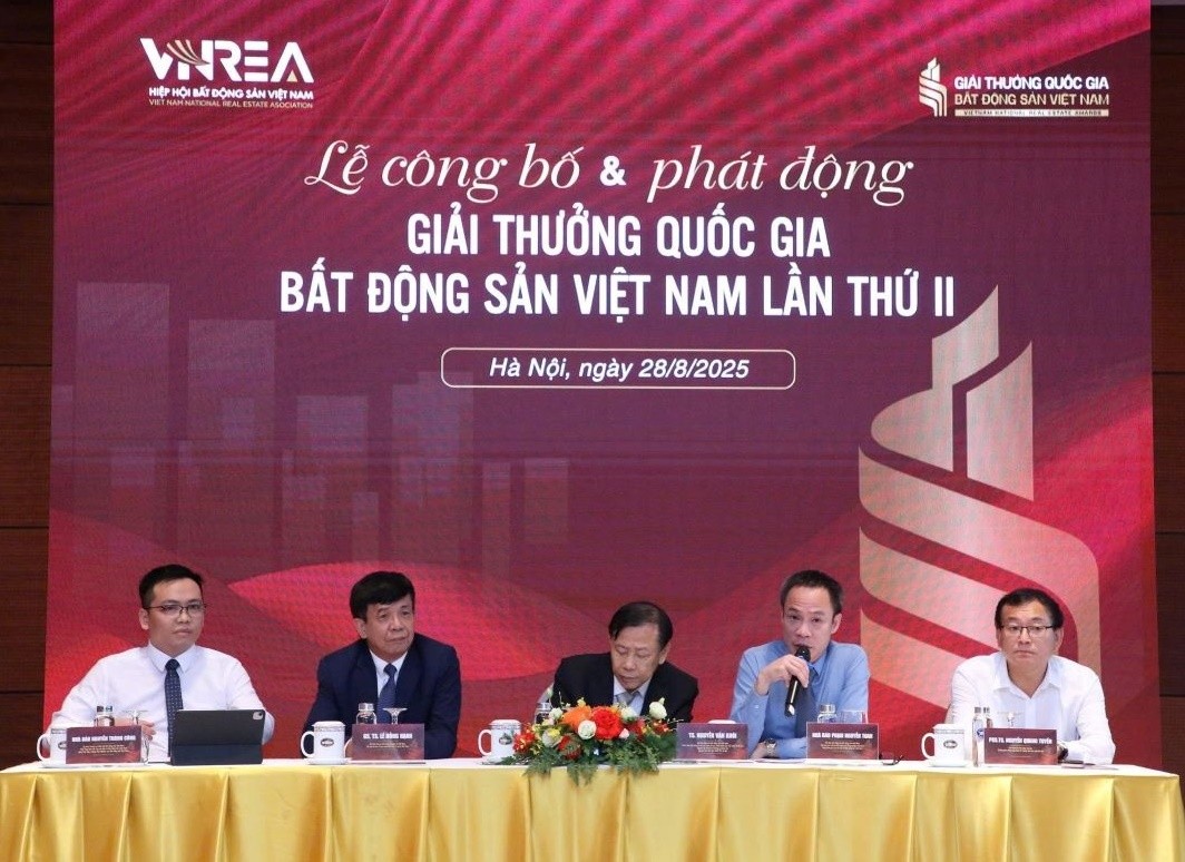 Phát động Giải thưởng Quốc gia Bất động sản Việt Nam lần thứ II Phát động Giải thưởng Quốc gia Bất động sản Việt Nam lần thứ II