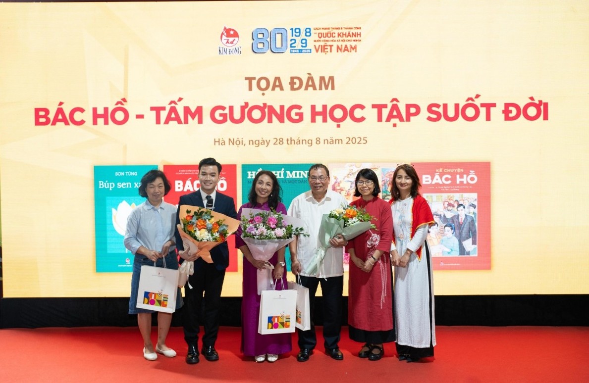 Tọa đàm: Bác Hồ - Tấm gương học tập suốt đời