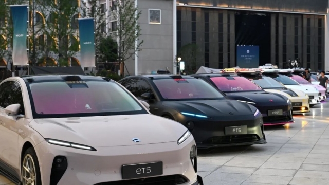 Xe điện Trung Quốc phục hồi mạnh mẽ nhờ mẫu xe giá rẻ, BYD và Nio dẫn đầu