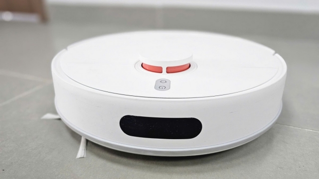 Robot hút bụi Xiaomi S40C thách thức phân khúc giá rẻ